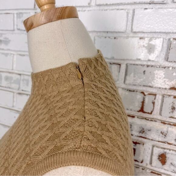 Vintage 90s Mock Neck Camel Tan Sleeveless Zip Detail Diamond Knit Sweater - Picture 5 of 9